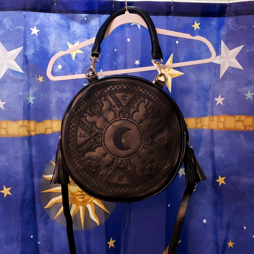 **GORGEOUS** unique round black handbag w moon embroidery!!